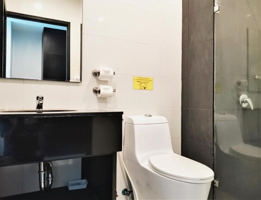Территория Nai Yang Beach Hotel 3*