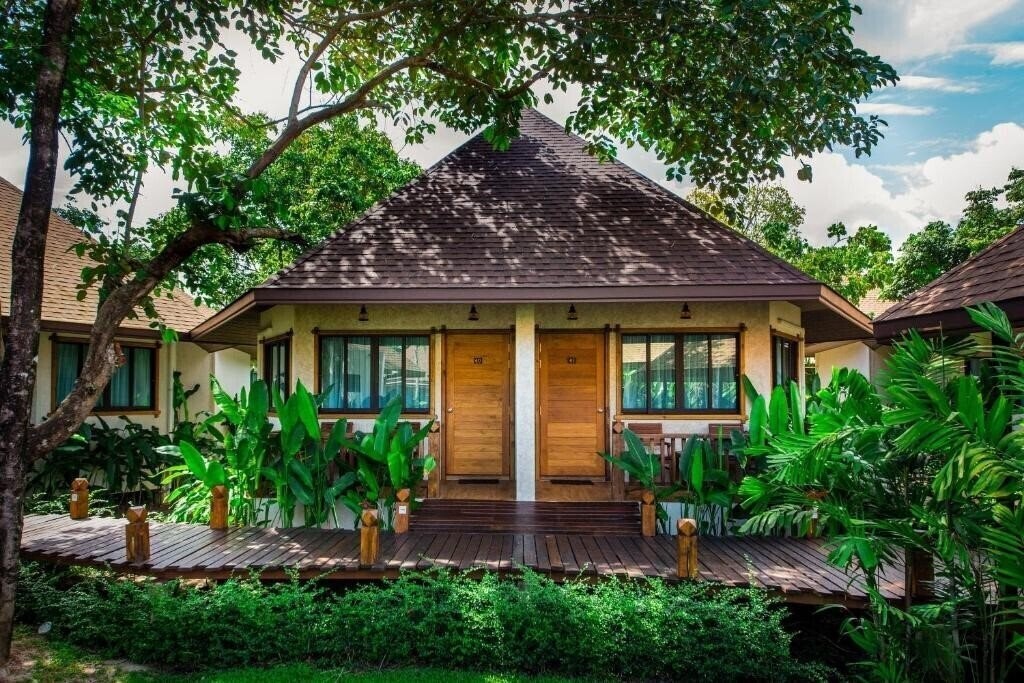 Территория Naiyang Park Resort 3*