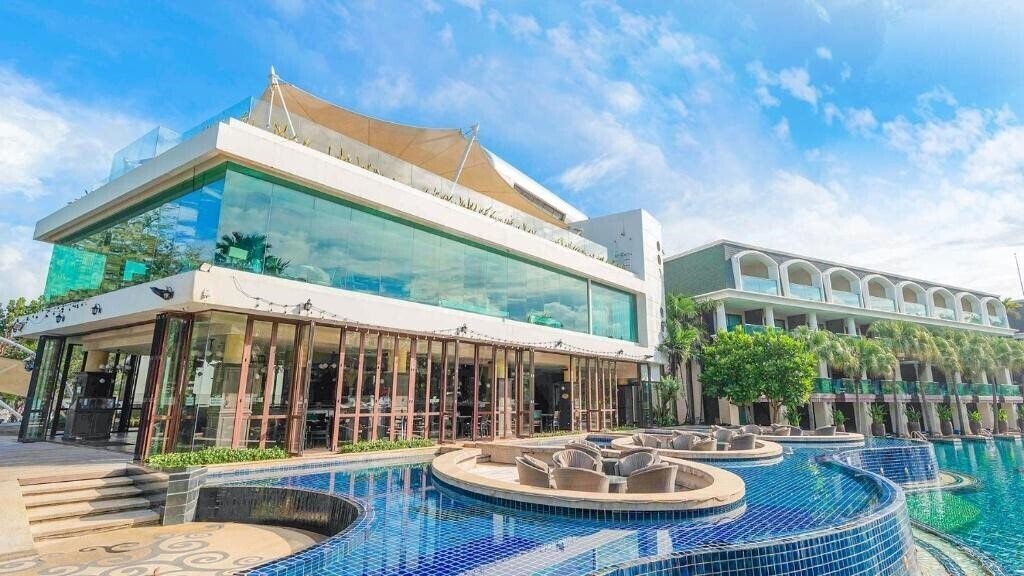Апартаменты Phuket Graceland Resort & SPA 4*