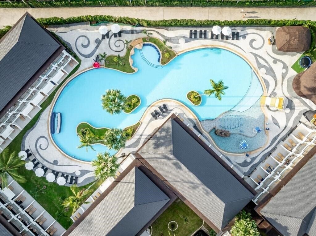 Панорама Amora Beach Resort 4*