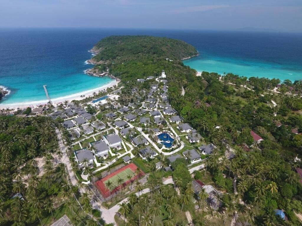 Территория The Racha Phuket Resort 5*