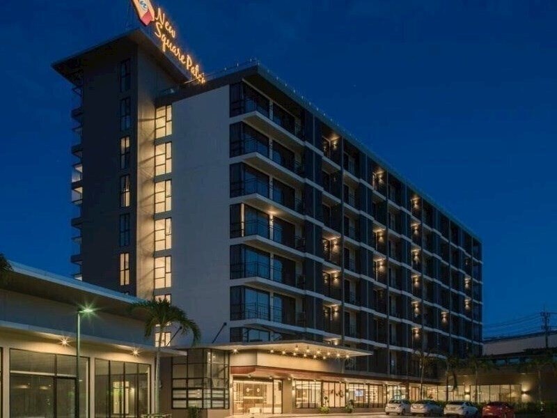 Готель New Square Patong 4*