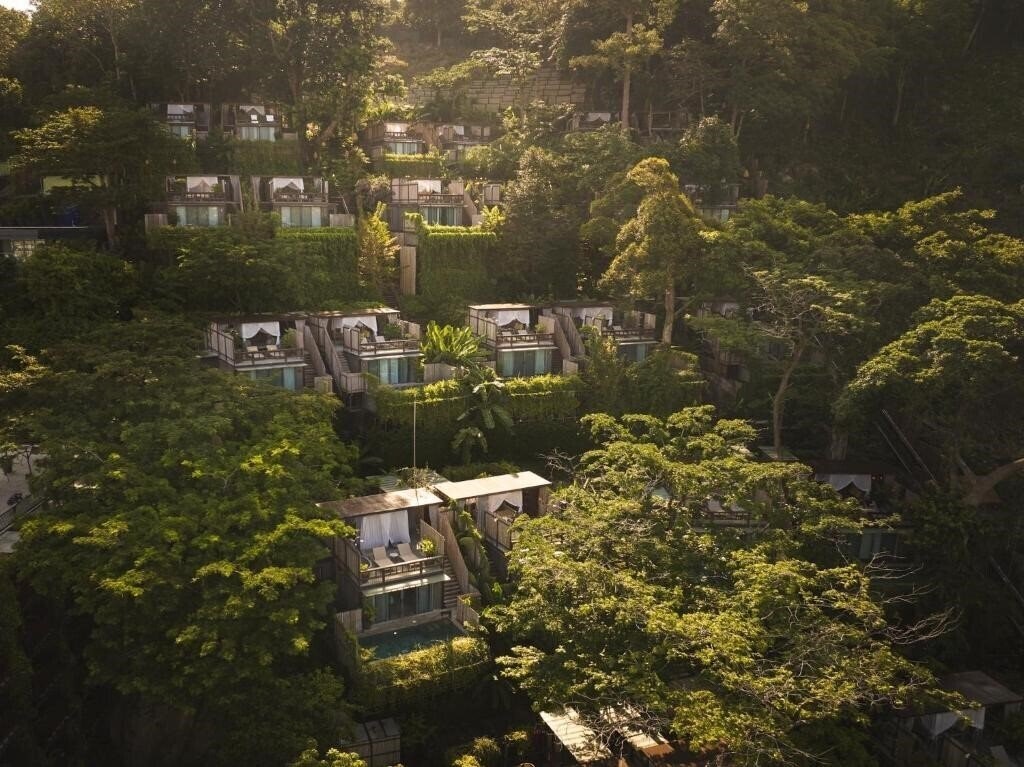 Готель Dinso Resort & Villas Phuket Vignette Collection (ex. Dinso Resort) 4*