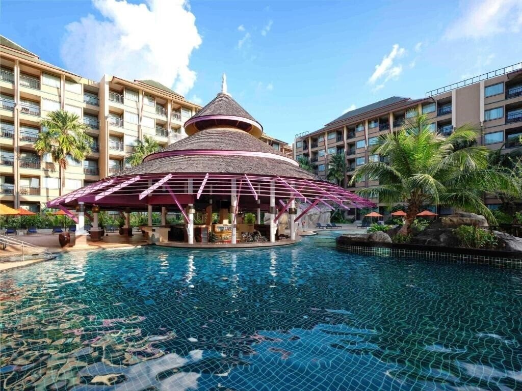 Вид Novotel Phuket Vintage Park 4*
