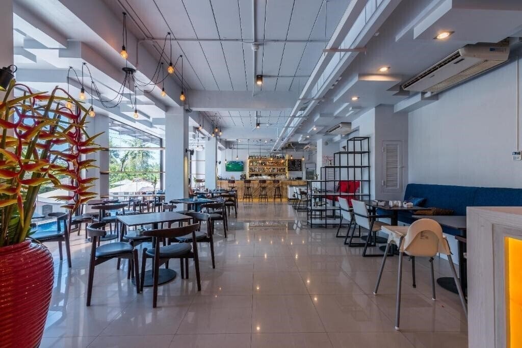 Фотографія Maikhao Hotel & Residence 4*