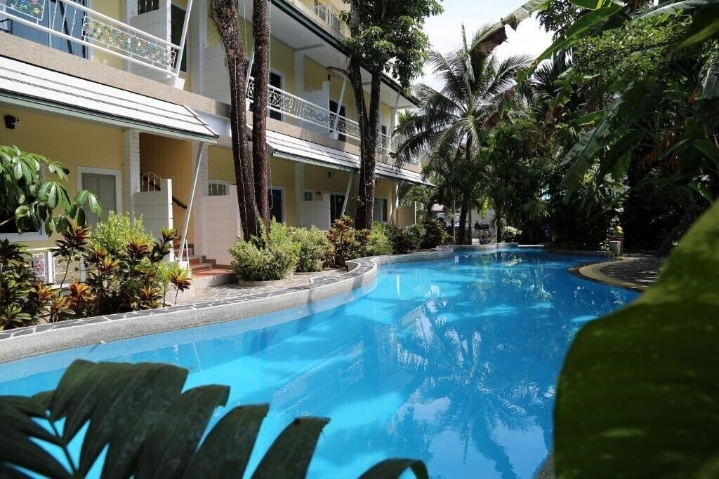 Отель Naka Resort 2*