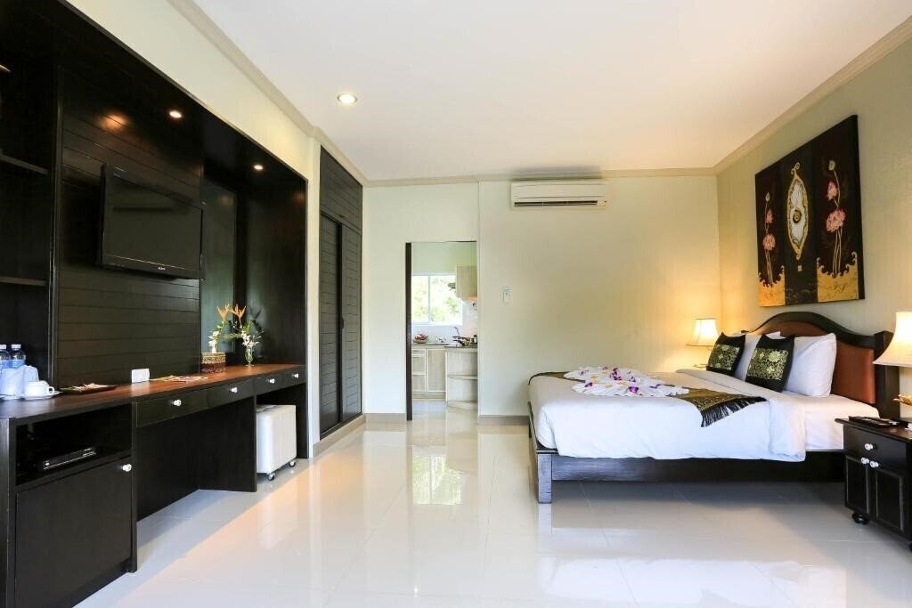 Панорама Naka Resort 2*