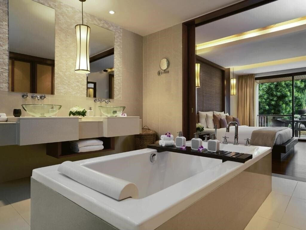Фото Movenpick Resort Bangtao Beach Phuket 5*
