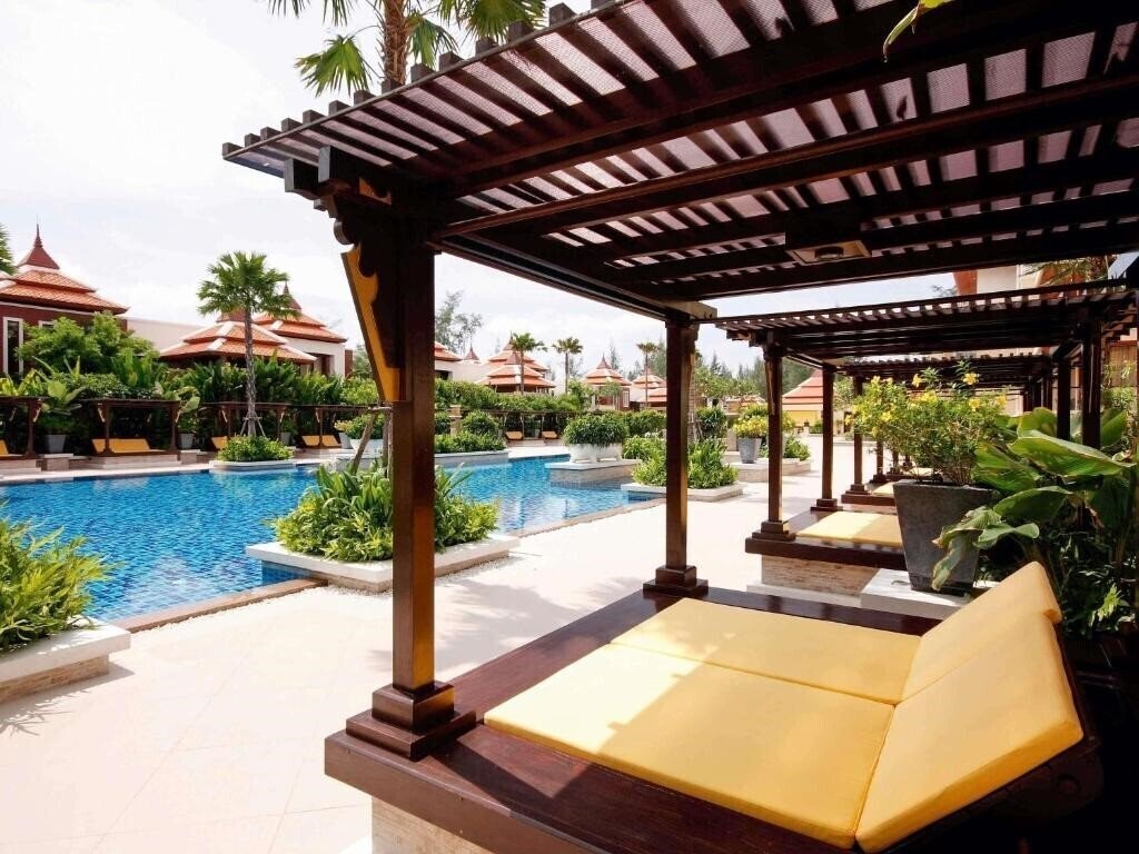 Апартаменты Movenpick Resort Bangtao Beach Phuket 5*
