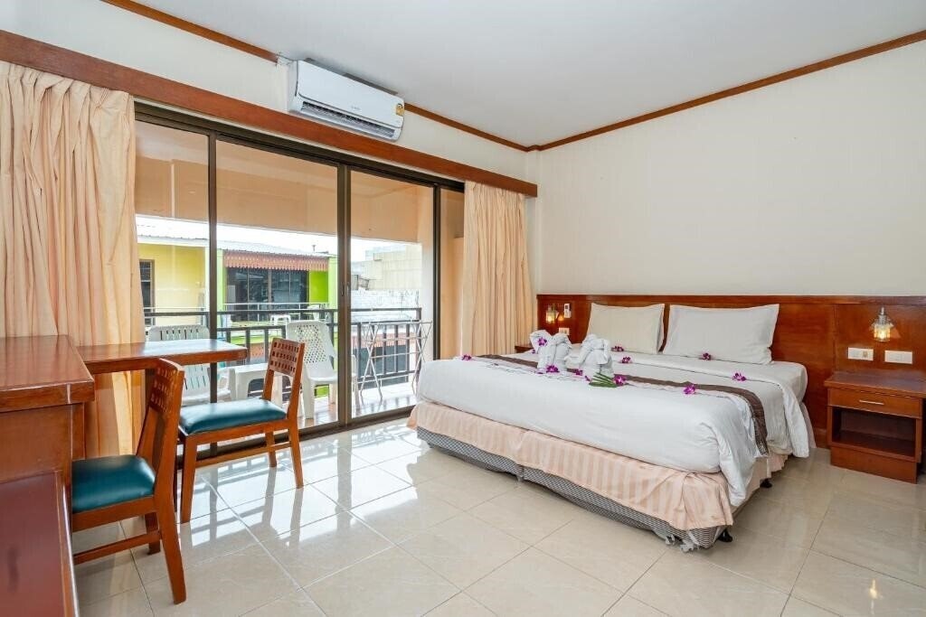 Фото Balcony By Outdoor Inn Kata 3*