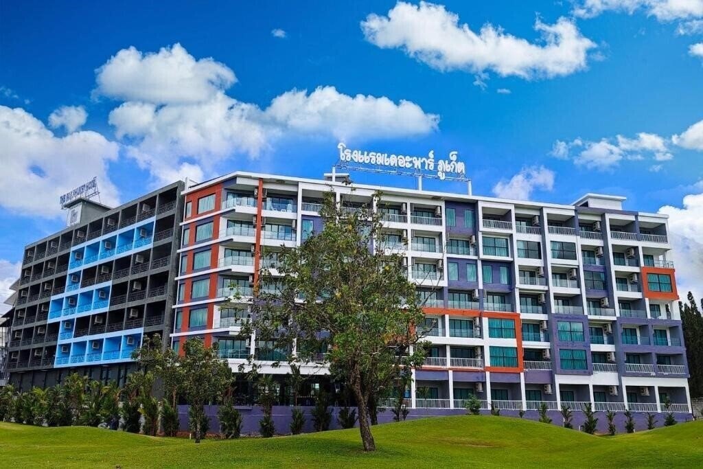 Апартаменты The Par Phuket 4*