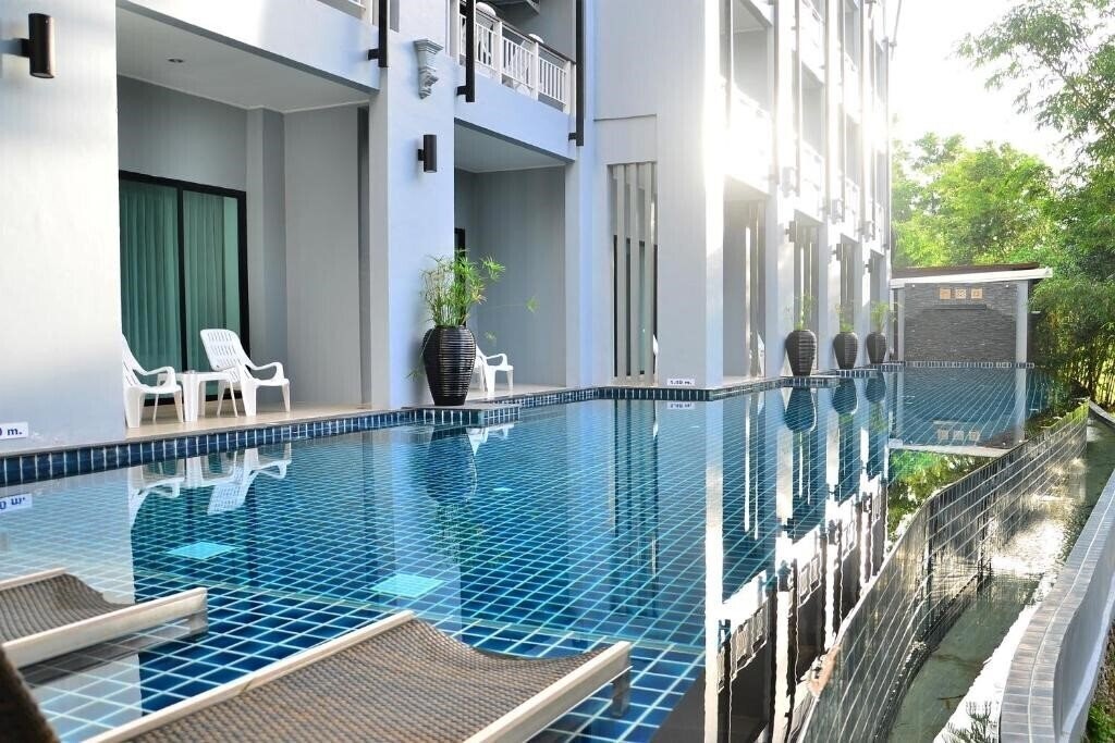 Панорама The Par Phuket 4*