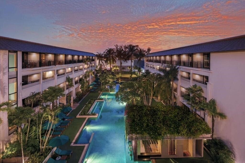 Панорама Doubletree By Hilton Phuket Banthai Resort (ex. Banthai Beach) 4*