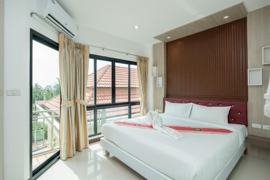 Апартаменти Baan Thai Beachside 3*