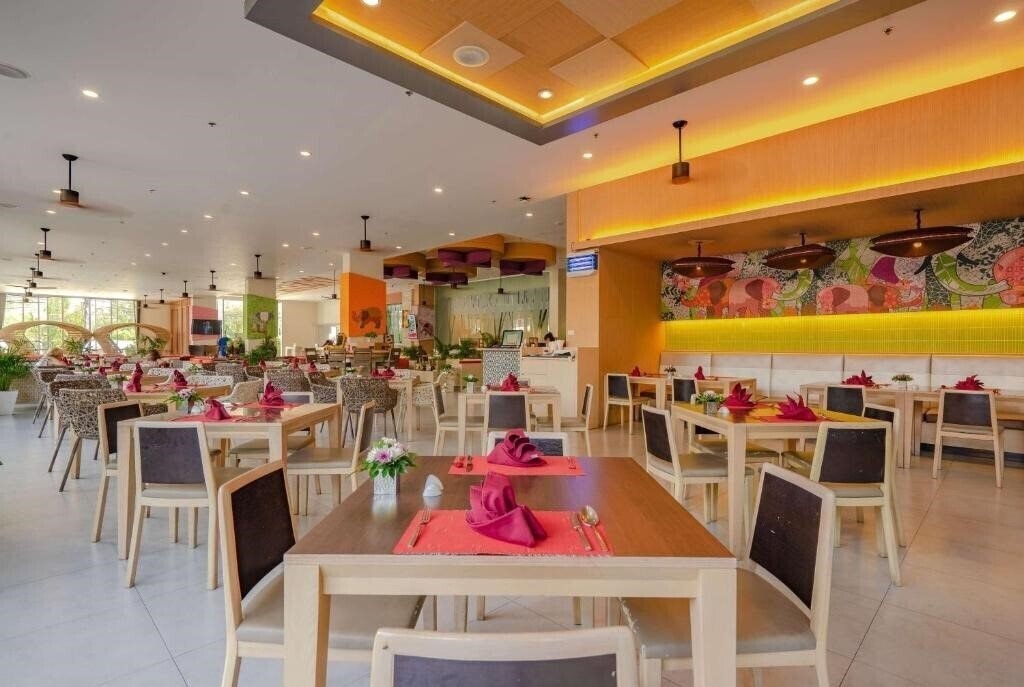 Территория Ramada by Wyndham Phuket Deevana Patong 4*