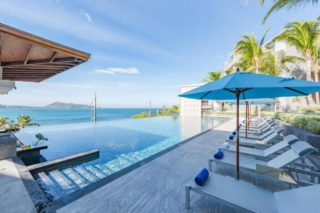 Панорама Ocean Front Beach Resort & Spa 5*