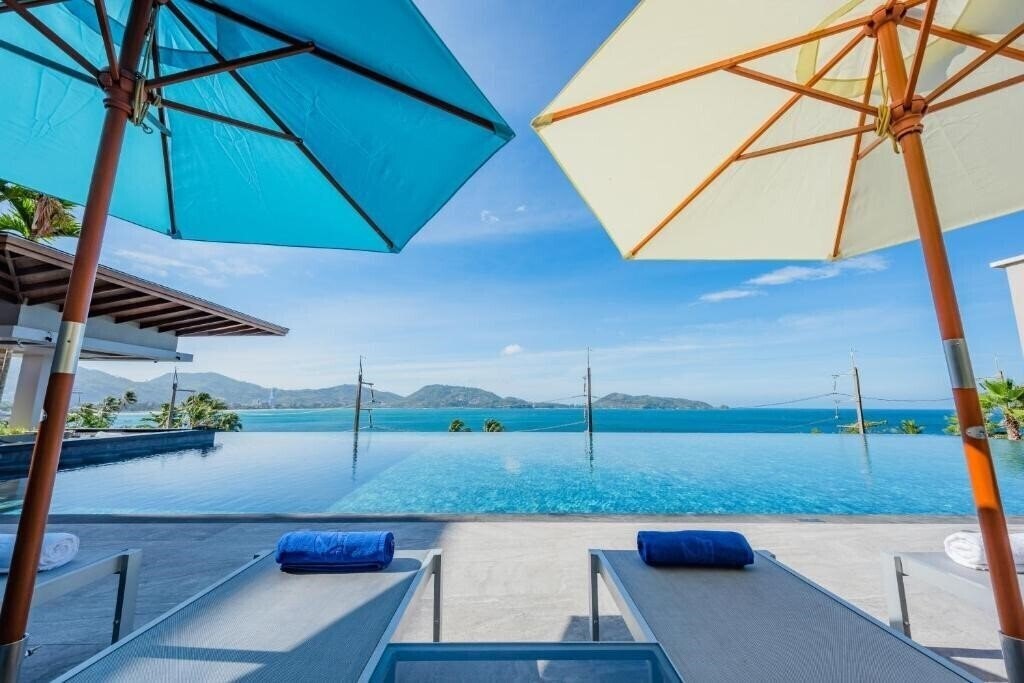 Отель Ocean Front Beach Resort & Spa 5*