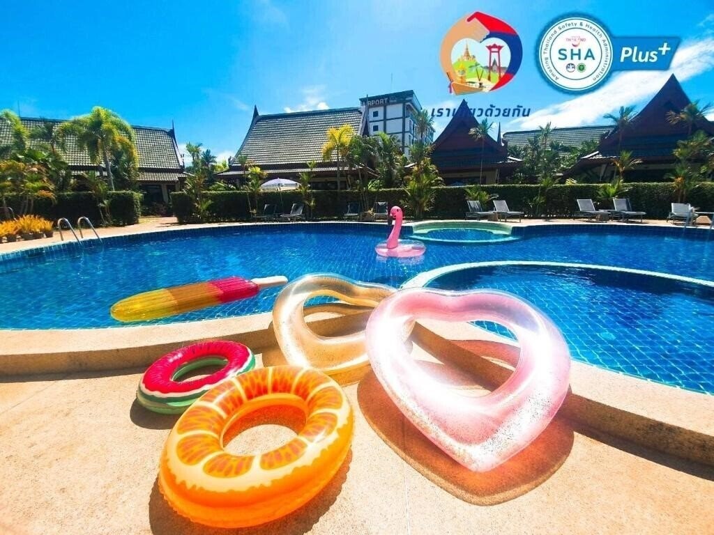 Готель Airport Resort 3*