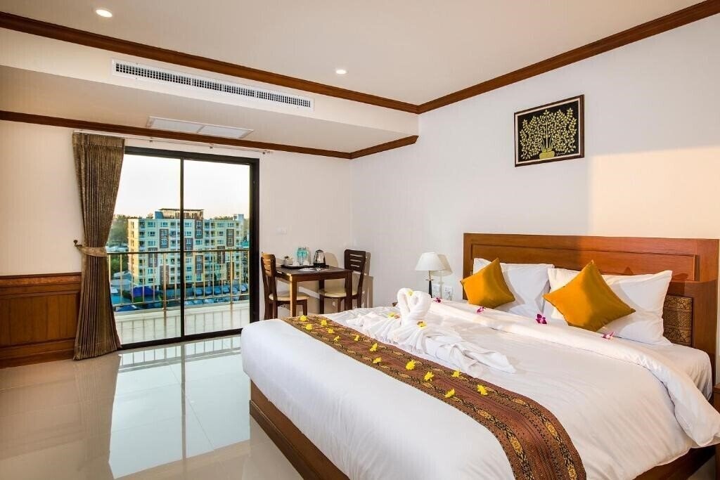 Вид Airport Resort 3*