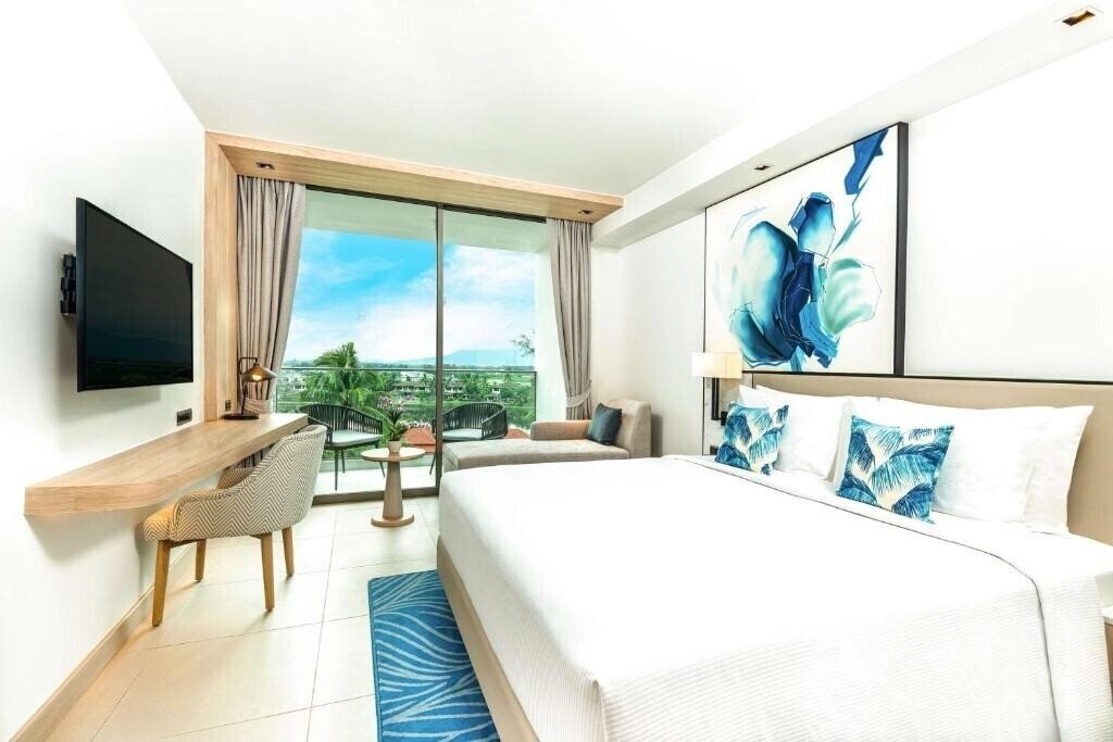 Апартаменти Hilton Garden Inn Phuket Bangtao 4*