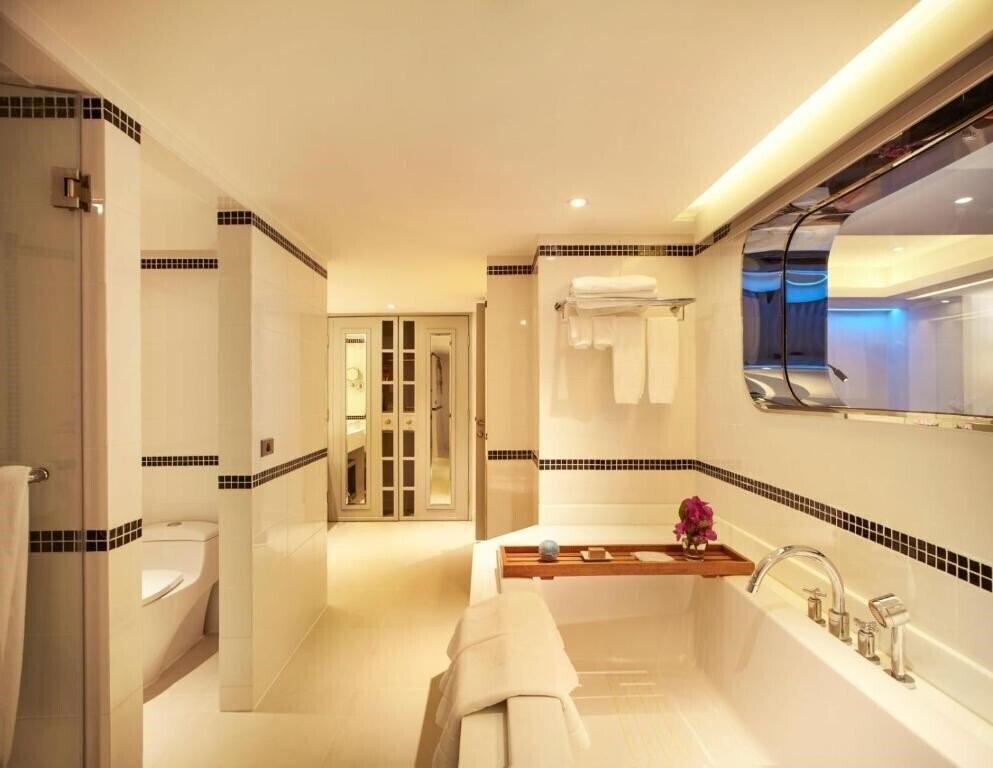 Территория The Boathouse Phuket (ex. Boathouse By Montara) 4*