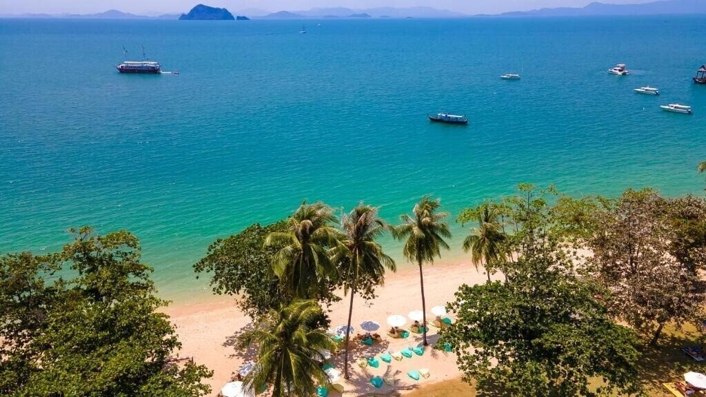 Панорама Royal Yao Yai Island 4*