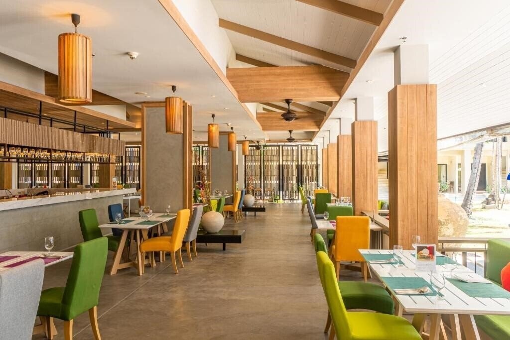 Панорама Radisson Resort & Suites Phuket (ex. Swissotel Suites Kamala) 4*