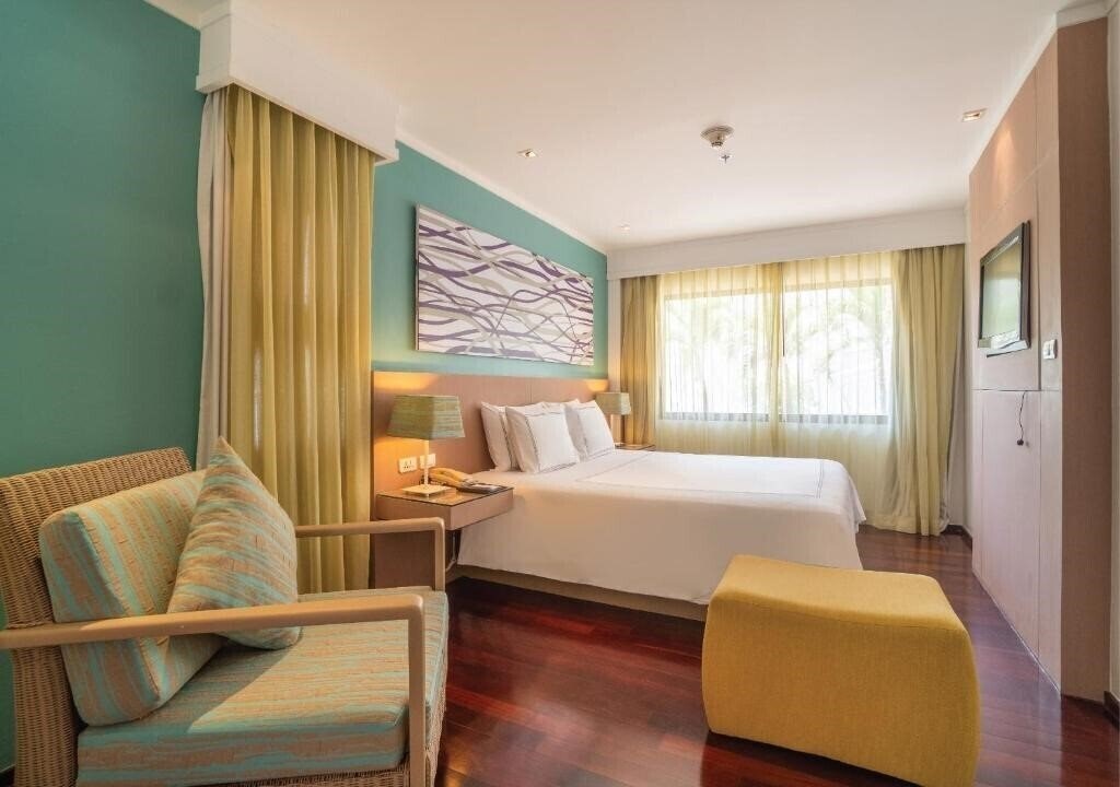 Панорама Radisson Resort & Suites Phuket 4*
