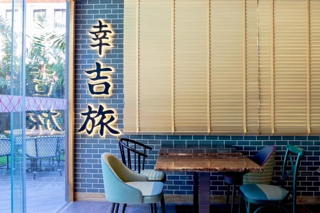 Панорама Glow Mira Karon Beach 4*