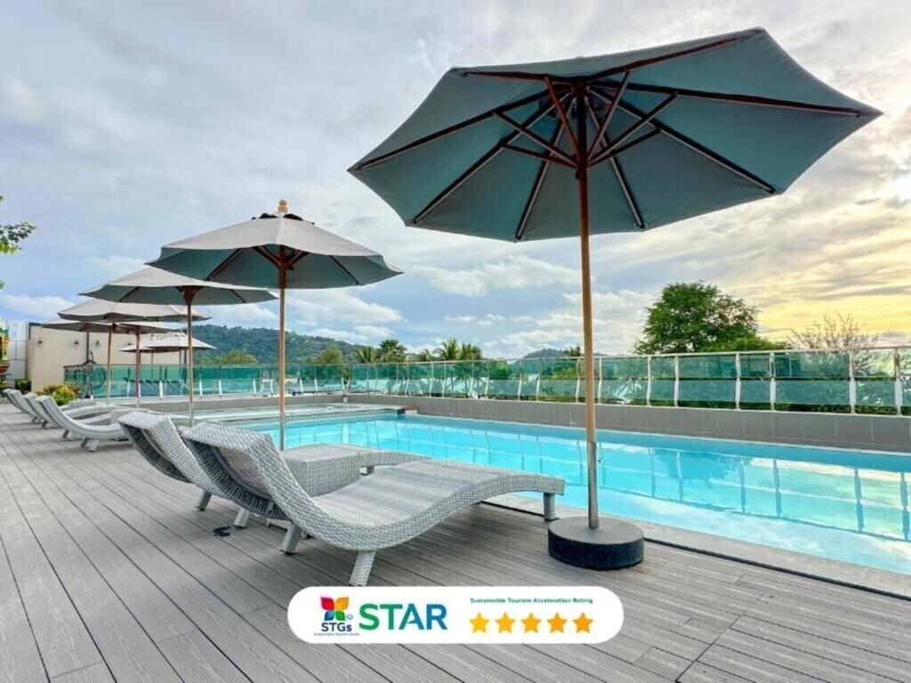 Фотографія Clarion Hotel Patong Beach 4*