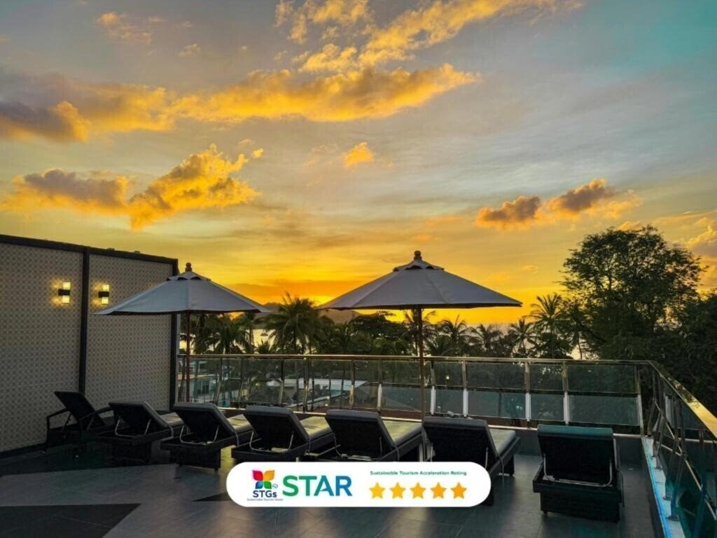 Територія Clarion Hotel Patong Beach 4*