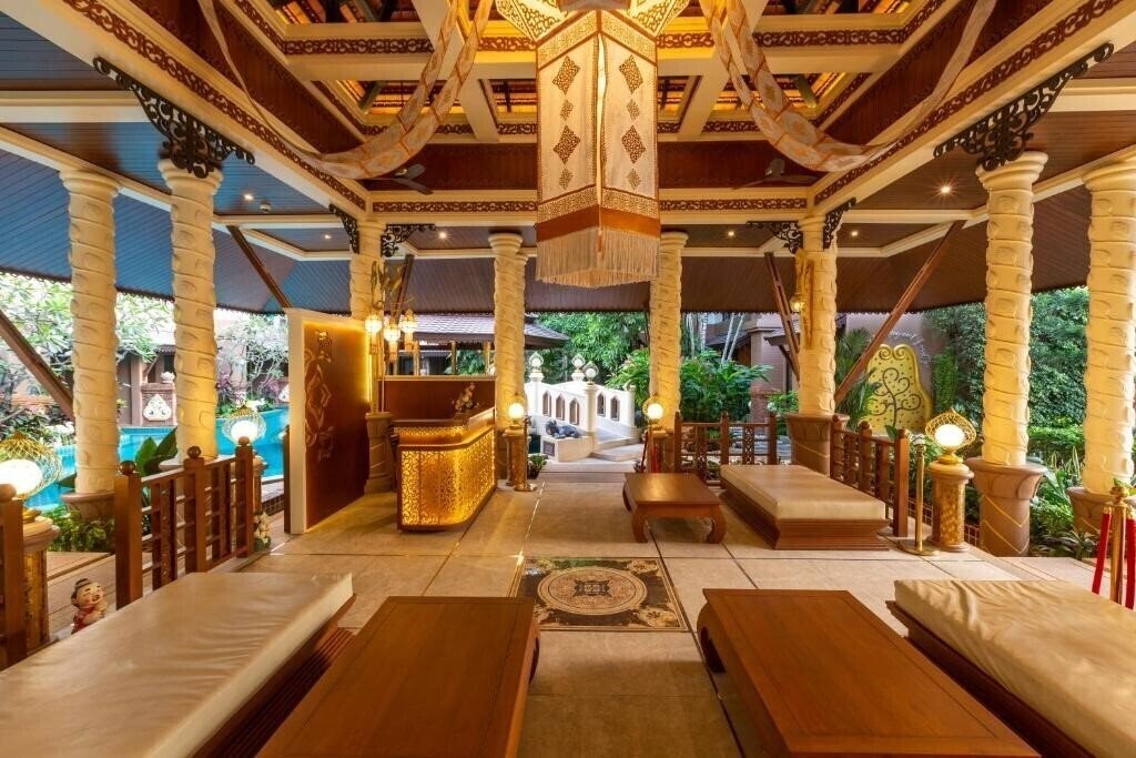 Территория Quality Resort And Spa Patong Beach Phuket 4*