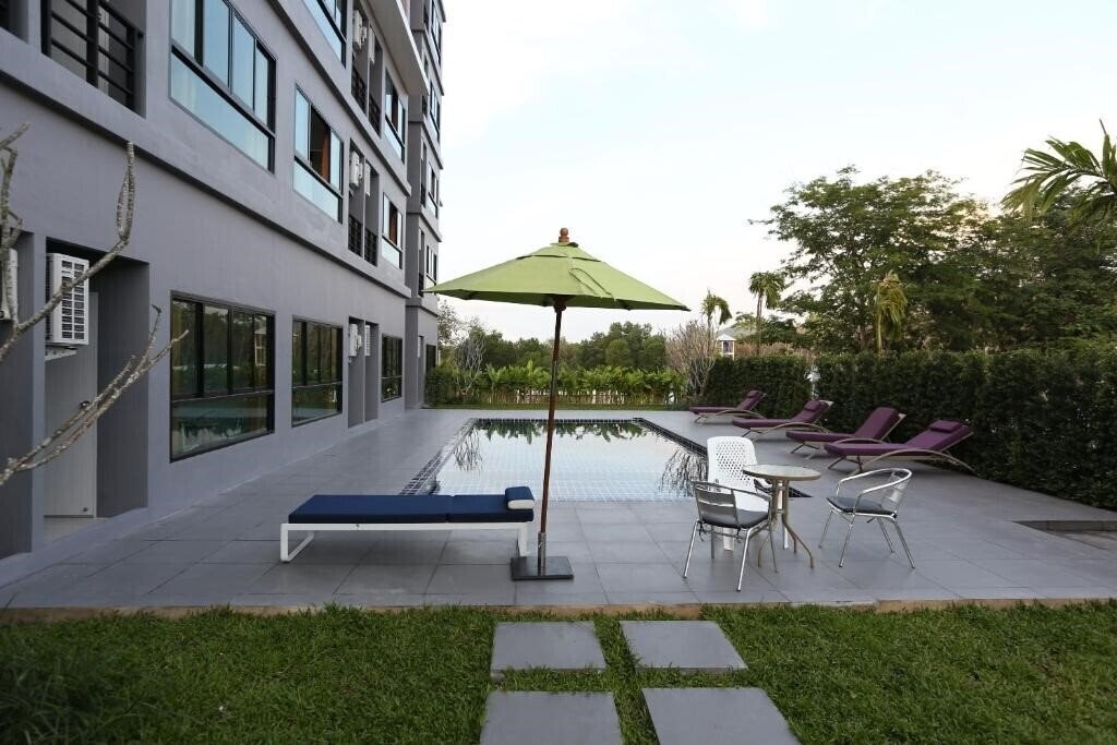 Вид S4 Naiyang Beach Phuket 4*