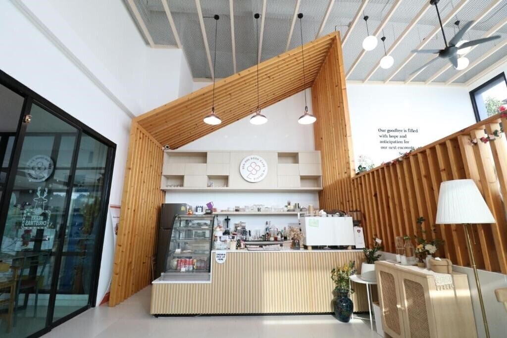 Апартаменти S4 Naiyang Beach Phuket 4*