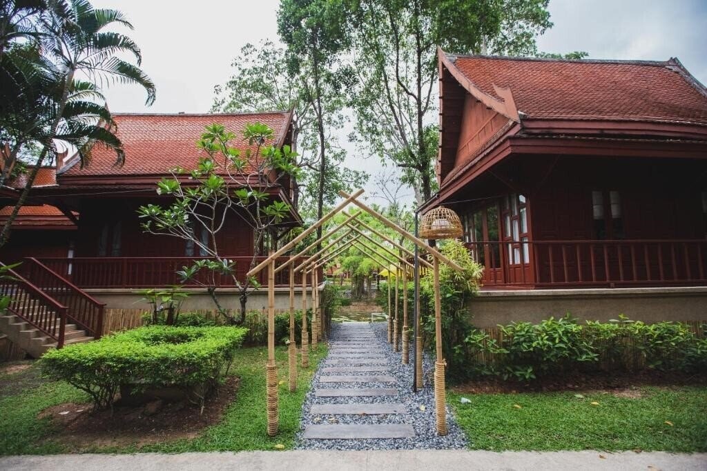 Апартаменти Ma Doo Bua Hotel 4*