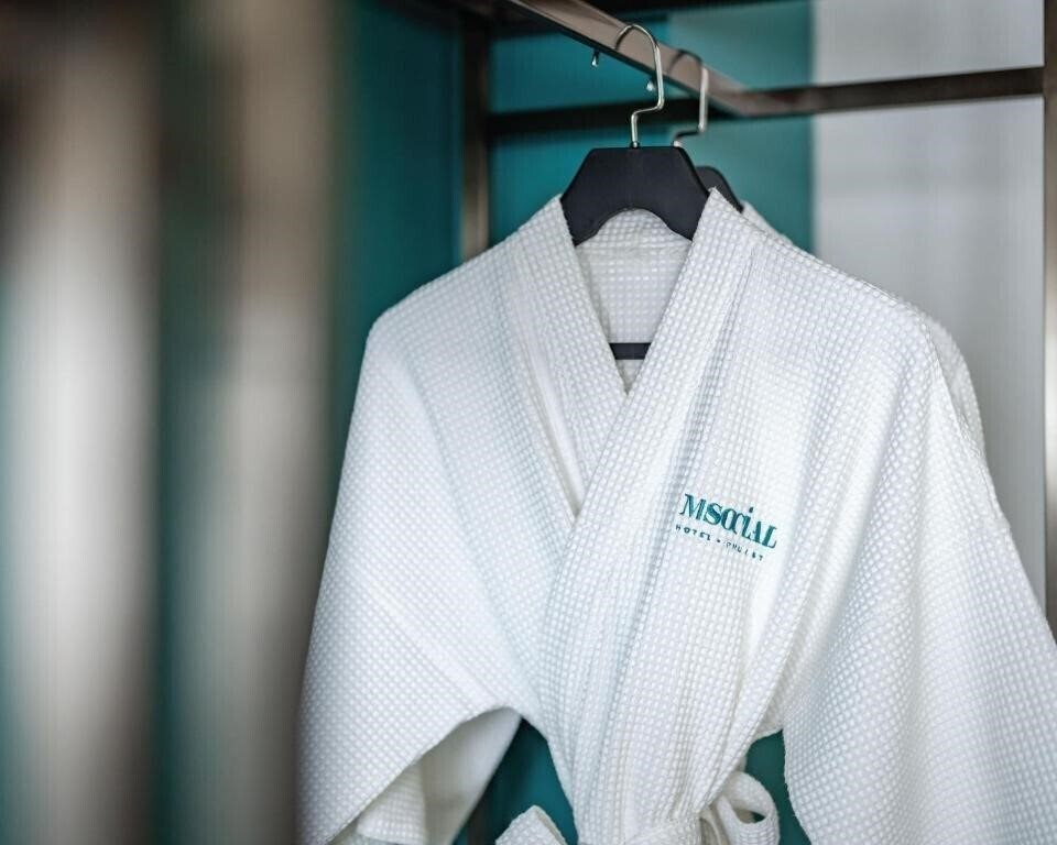 Апартаменты M Social Hotel Phuket 5*