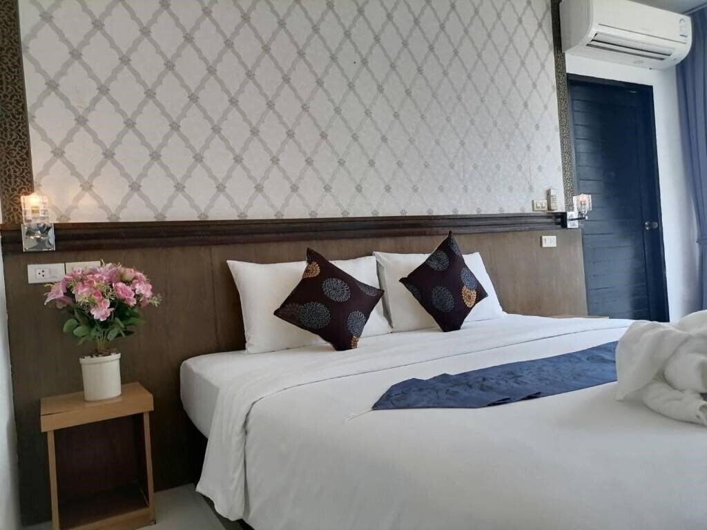 Территория Nj Patong Hotel 3*