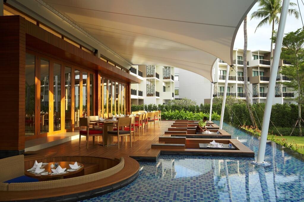 Апартаменты Le Meridien Phuket Mai Khao Beach Resort (ex. Holiday Inn Resort Phuket Mai Khao Beach) 4*