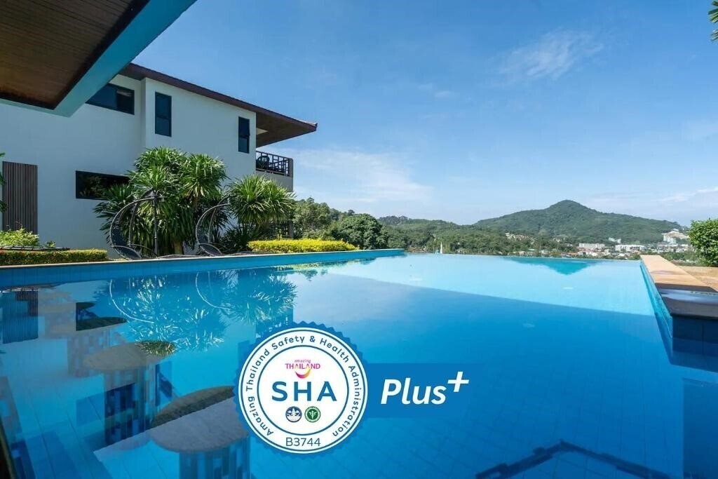 Готель Baan Chom View Kamala 3*