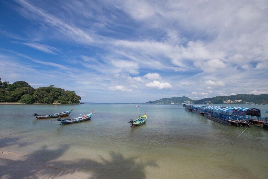 Панорама Patong Signature Boutique Hotel 3*