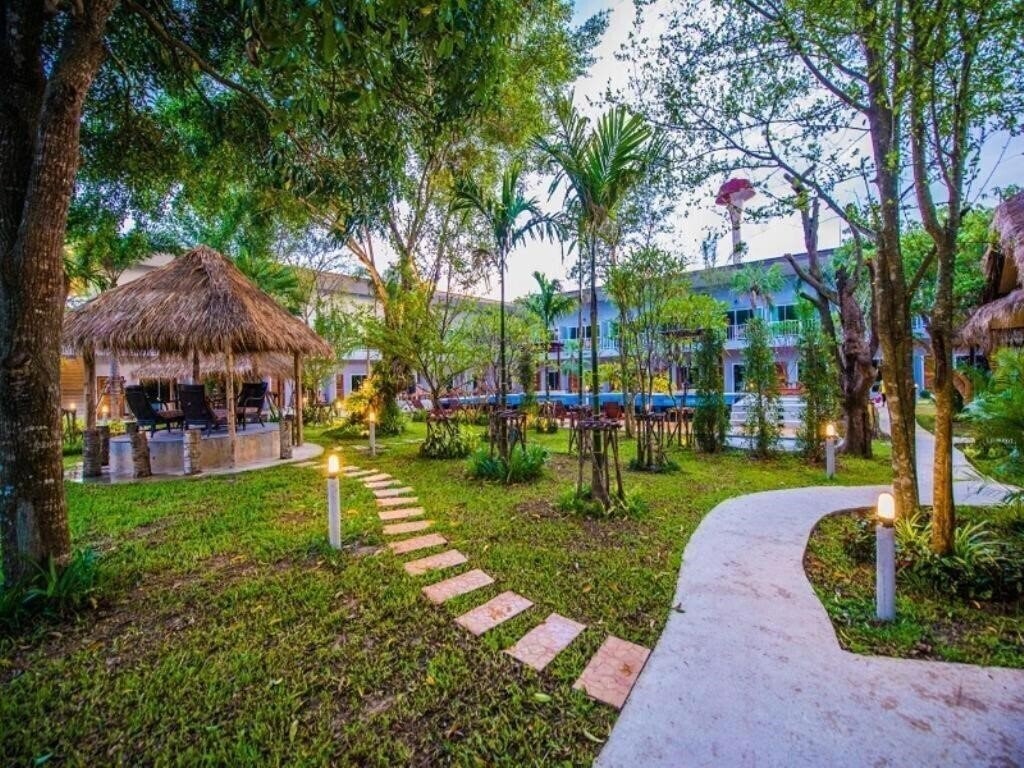 Вид Bora Bora Villa Phuket 3*