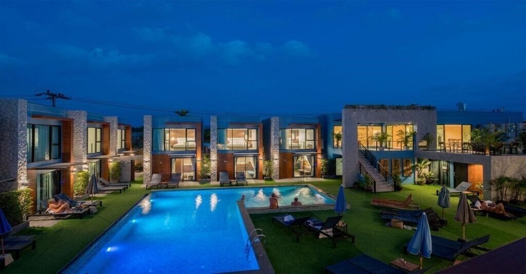 Вид Peace Blue Naiharn Resort Phuket 3*