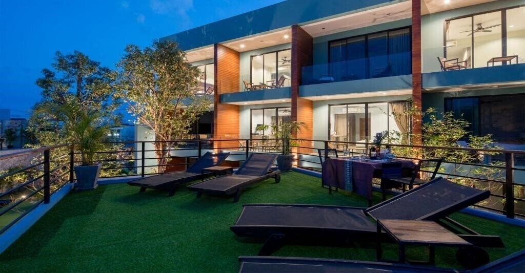 Территория Peace Blue Naiharn Resort Phuket 3*