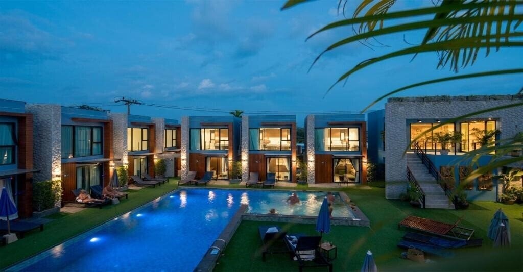 Панорама Peace Blue Naiharn Resort Phuket 3*