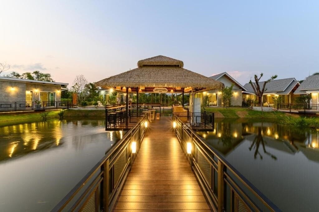 Территория Loftpical Resort 3*