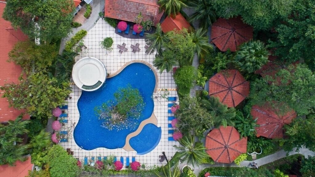 Апартаменти Patong Leelavadee Hua Ting Holiday Phuket 3*