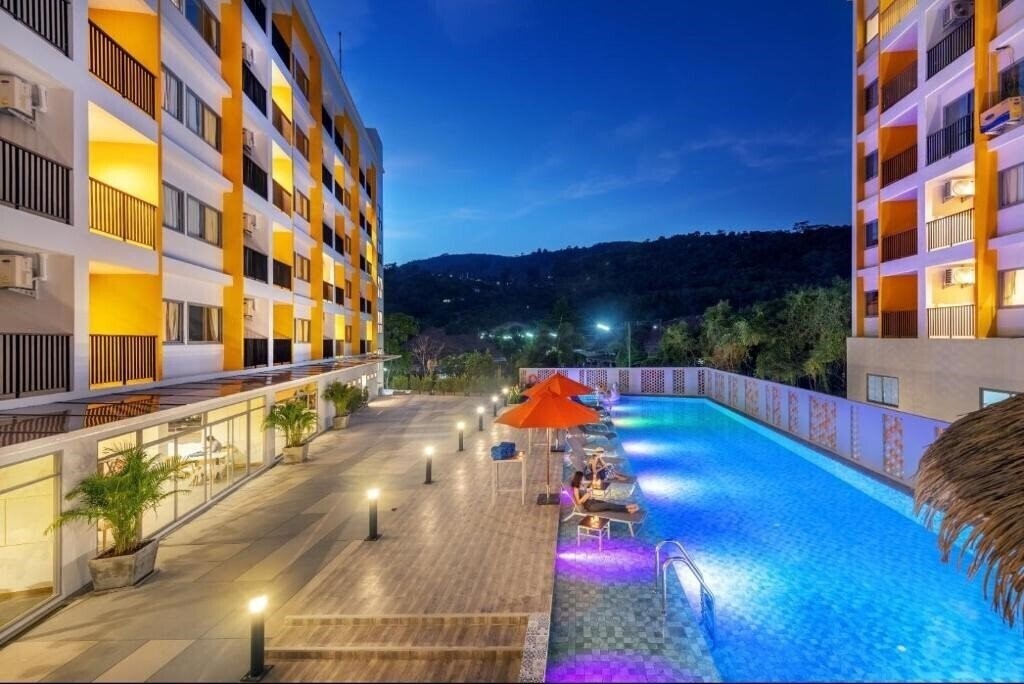 Апартаменты Beehive Boutique Hotel Phuket 5*