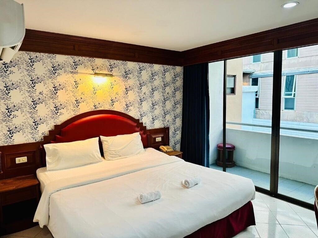 Апартаменты Lime Hotel Patong 3*