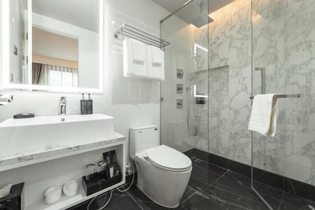 Панорама Chateau Du Village 4*