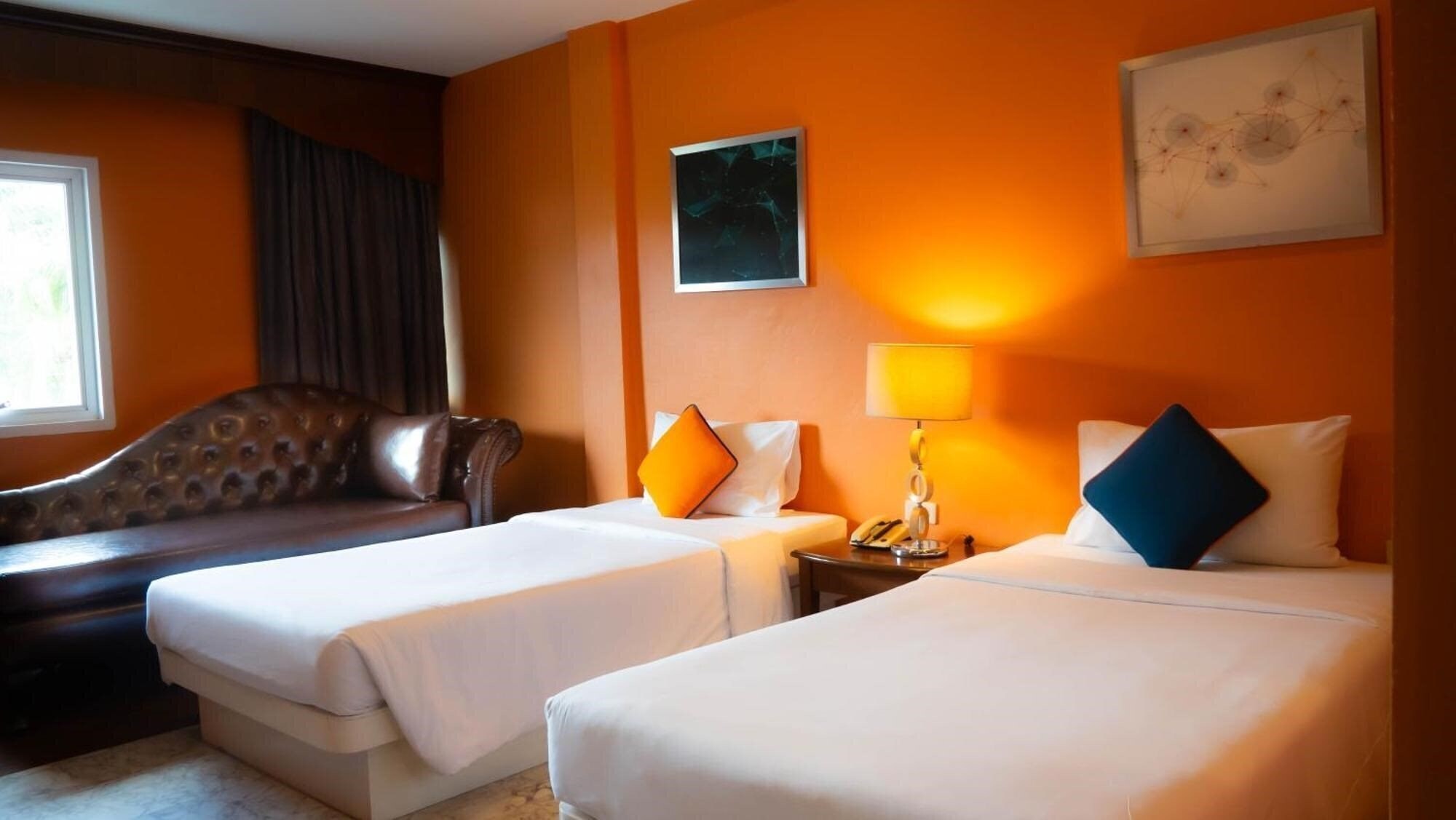 Вид B Buri Hotel 3*